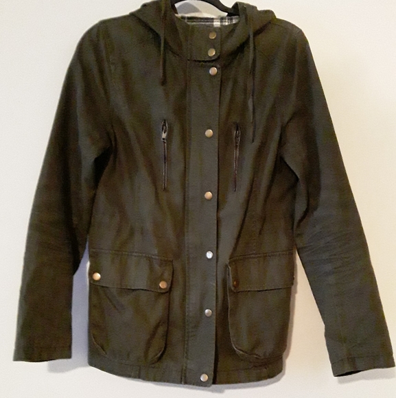Suzy Shier Women's Army/Bomber/Utility Type Jacket - Picture 5 of 16